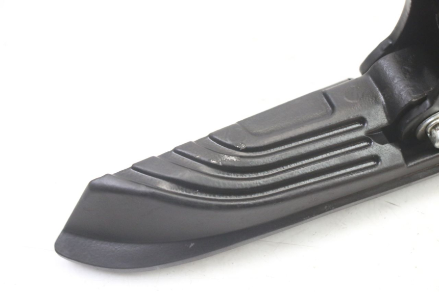 photo de ACHTERSTE RECHTER VOETSTEUN APRILIA SXR 50 (2021 - 2023) - Zoom op gebruiksstaat