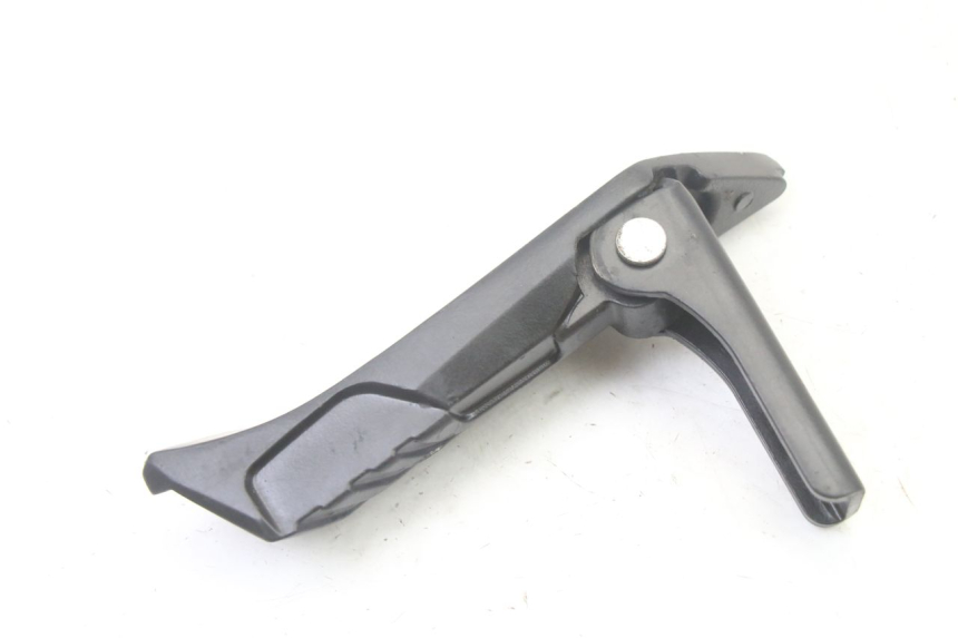 photo de ACHTERSTE RECHTER VOETSTEUN APRILIA SXR 50 (2021 - 2023) - Technische close-up