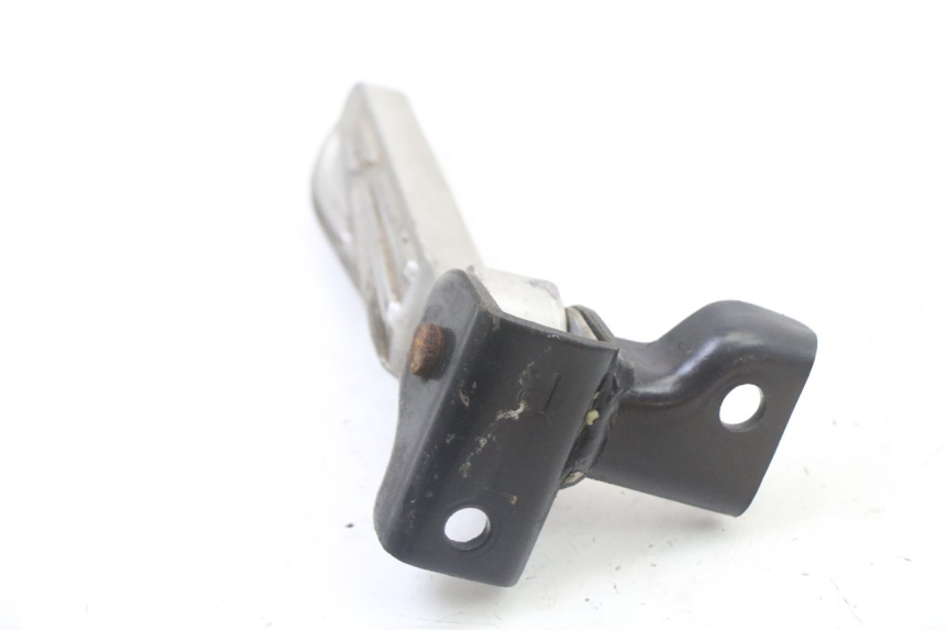 photo de ACHTERSTE RECHTER VOETSTEUN PEUGEOT TWEET 4T 50 (2014 - 2019) - Andere kijkhoek