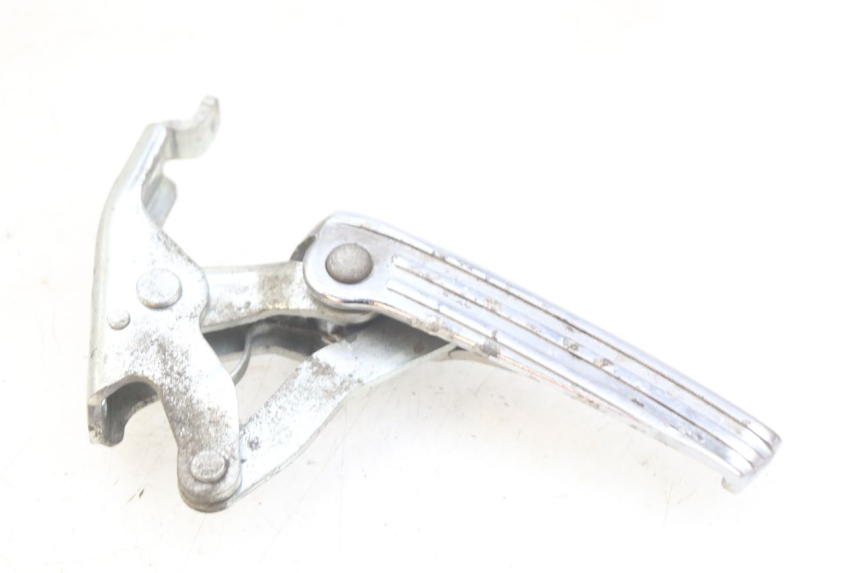 photo de ACHTERSTE RECHTER VOETSTEUN PIAGGIO VESPA GRANTURISMO 125 (2003 - 2007) - Hoofdaanzicht