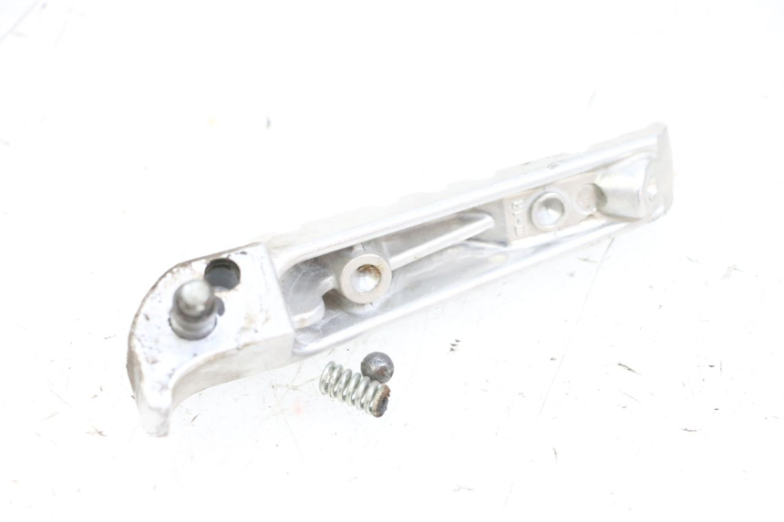 photo de ACHTERSTE RECHTER VOETSTEUN YAMAHA X-MAX XMAX 125 (2010 - 2013) - Zoom op gebruiksstaat