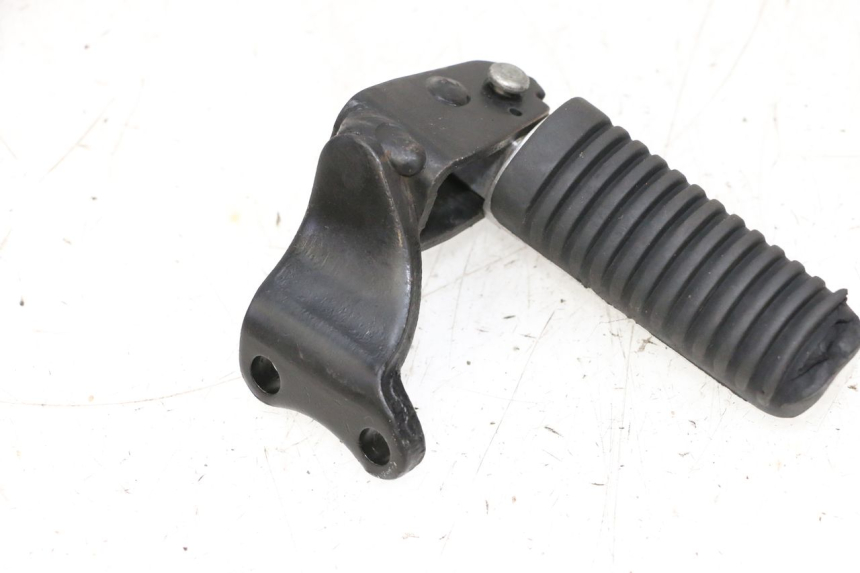 photo de ACHTERSTE RECHTER VOETSTEUN YAMAHA XMAX X-MAX 125 (2006 - 2009) - Zoom op gebruiksstaat