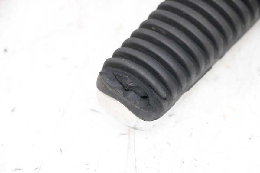 photo de ACHTERSTE RECHTER VOETSTEUN YAMAHA XMAX X-MAX 125 (2006 - 2009) - Overzicht