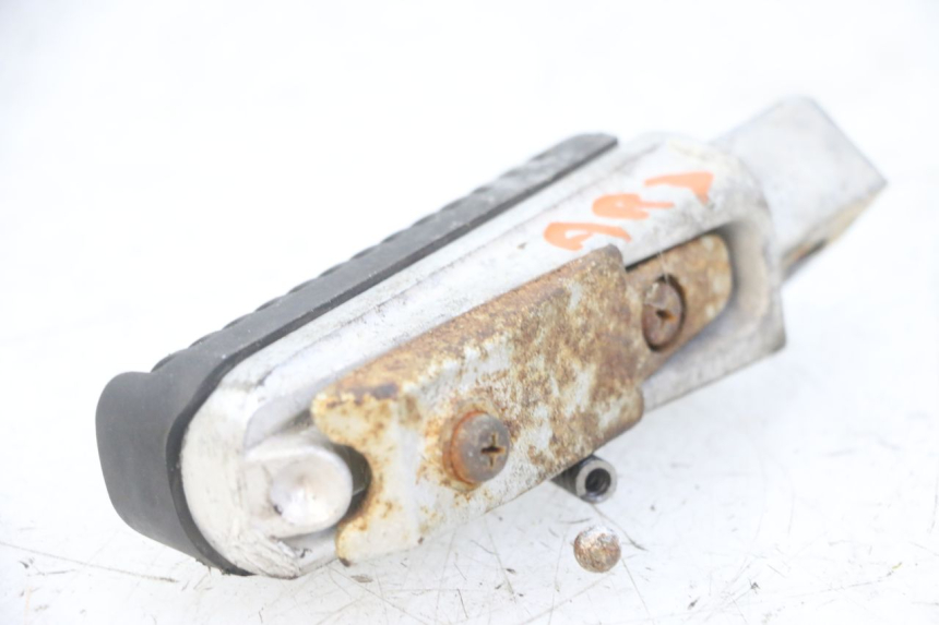 photo de ACHTERSTE RECHTER VOETSTEUN YAMAHA XJ6 ABS 600 (2008 - 2016) - Detail van het onderdeel