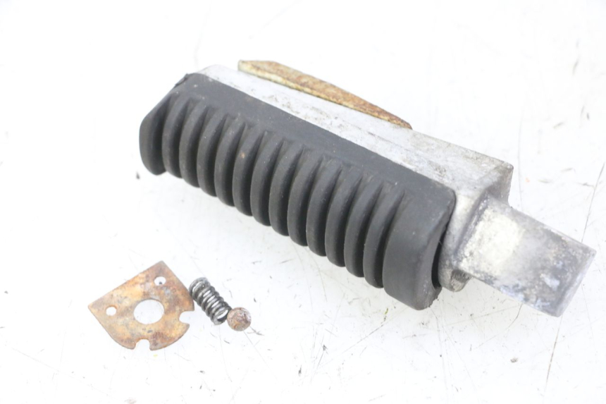 photo de ACHTERSTE RECHTER VOETSTEUN YAMAHA XJ6 ABS 600 (2008 - 2016) - Andere kijkhoek