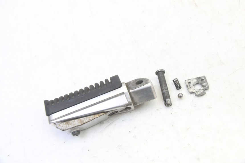 photo de ACHTERSTE RECHTER VOETSTEUN YAMAHA XJ6 ABS 600 (2008 - 2016) - Zoom op gebruiksstaat