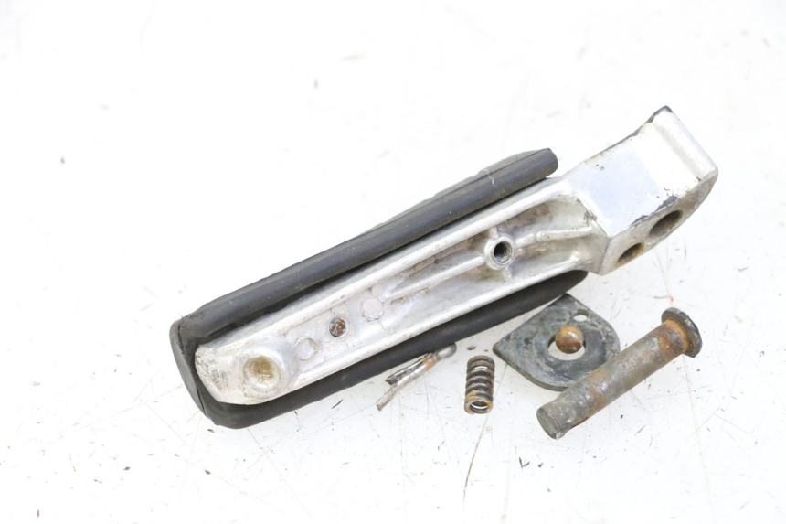 photo de ACHTERSTE RECHTER VOETSTEUN YAMAHA XJN DIVERSION 600 (2000 - 2003) - Detail van het onderdeel