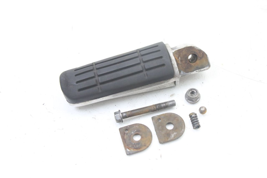 photo de ACHTERSTE RECHTER VOETSTEUN YAMAHA FZS FAZER 600 (2001 - 2003) - Hoofdaanzicht