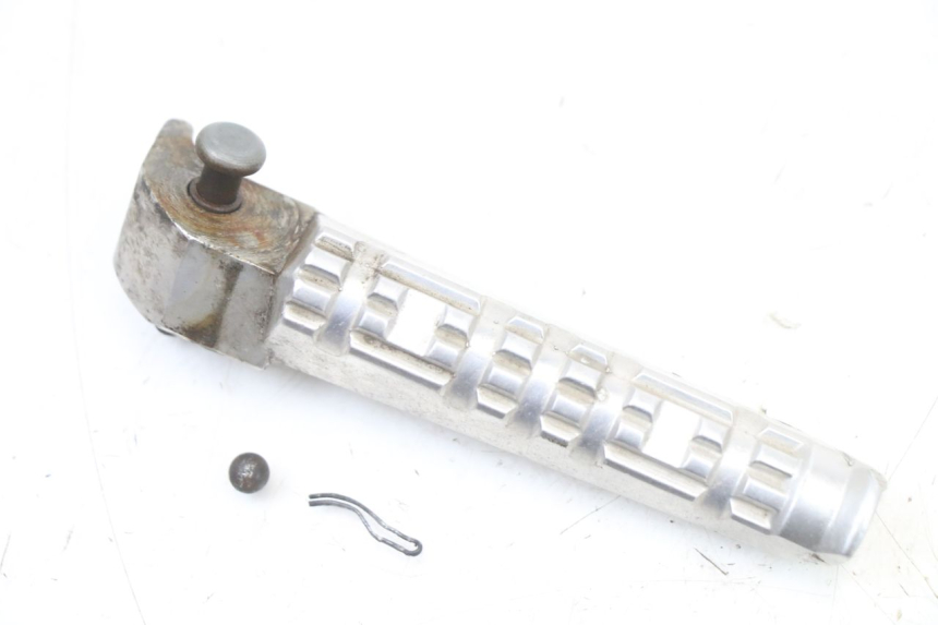 photo de ACHTERSTE RECHTER VOETSTEUN YAMAHA X-MAX XMAX ABS 250 (2010 - 2014) - Hoofdaanzicht