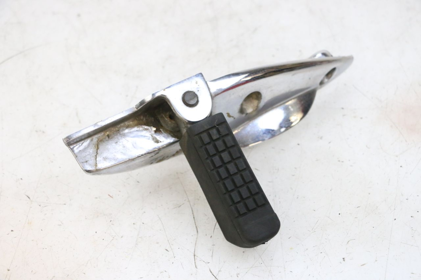 photo de ACHTERRECHTE VOETSTEUN KYMCO ZING 125 (1997 - 2003) - Zoom op componenten