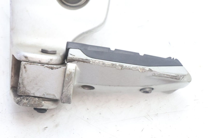 photo de ACHTERSTE LINKER VOETSTEUN BMW C1 125 (2000 - 2003) - Technische close-up