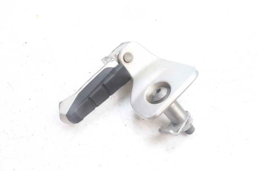 photo de ACHTERSTE LINKER VOETSTEUN BMW C1 125 (2000 - 2003) - Bevestigingspunten