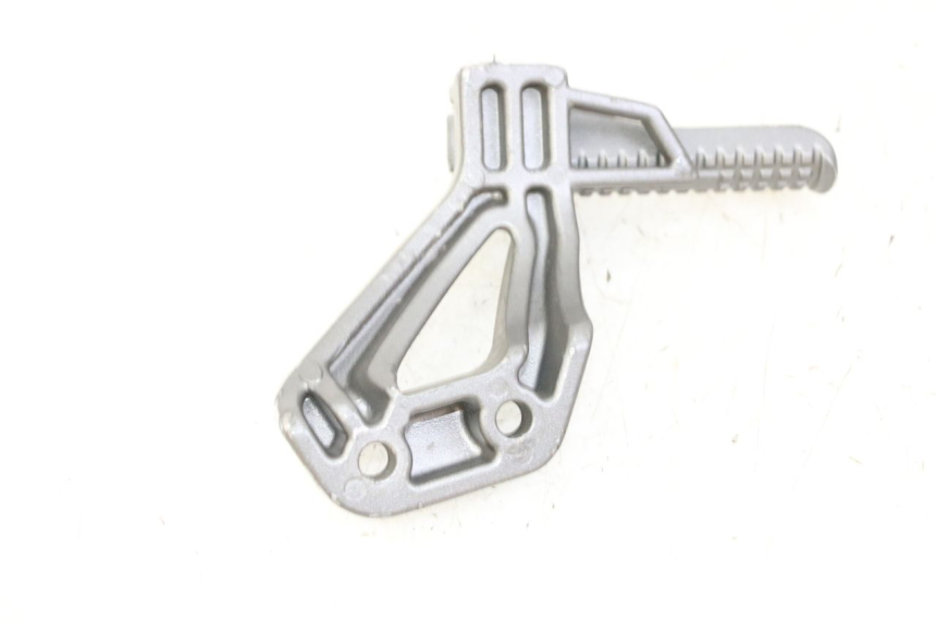 photo de ACHTERSTE LINKER VOETSTEUN ORCAL CAVARO 4T 50 (2019 - 2023) - Detail van het onderdeel