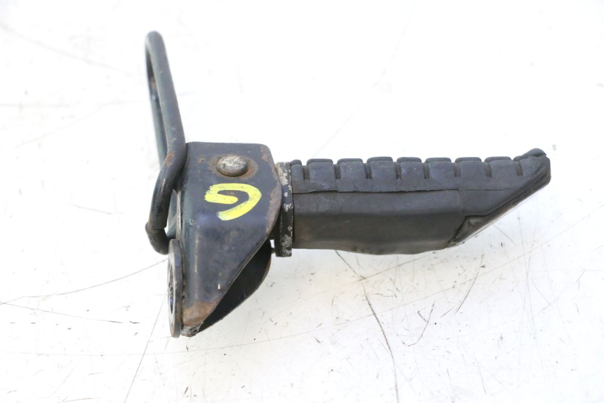 photo de LINKER ACHTERSTE VOETSTEUN HONDA CB TWO FIFTY 250 (1991 - 2002) - Detail van het onderdeel