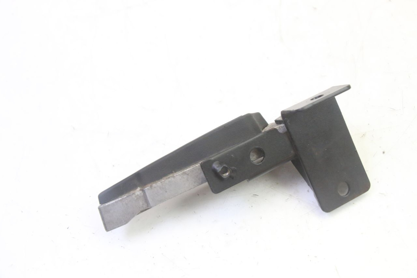 photo de ACHTERSTE LINKER VOETSTEUN PEUGEOT CITYSTAR 50 (2013 - 2017) - Bevestigingspunten