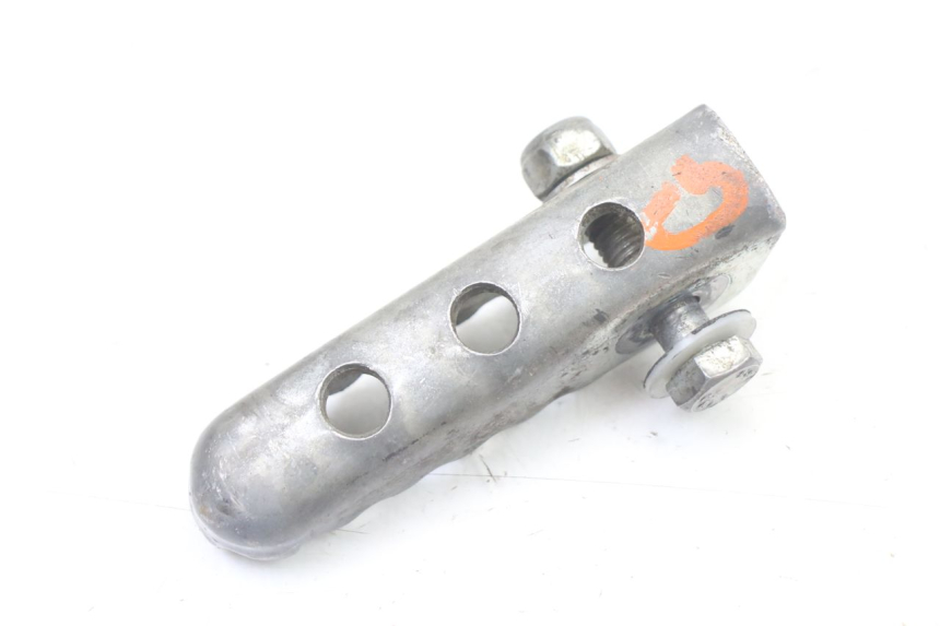 photo de ACHTERSTE LINKER VOETSTEUN DERBI SENDA SM DRD X-TREME 50 (2011 - 2017) - Andere kijkhoek