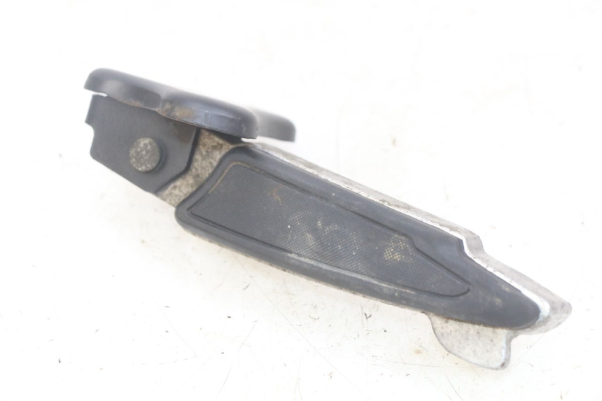 photo de ACHTERSTE LINKER VOETSTEUN PEUGEOT DJANGO 4T 50 (2014 - 2019) - Detail van het onderdeel