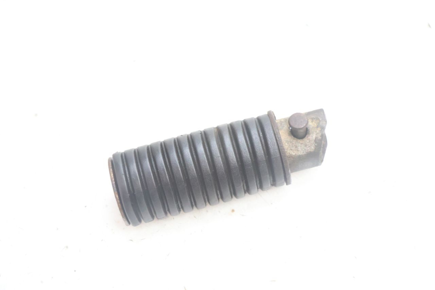 photo de LINKER ACHTERSTE VOETSTEUN SUZUKI DR S 600 (1985 - 1989) - Detail van het onderdeel