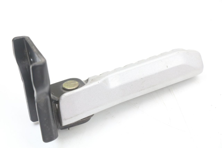 photo de ACHTERSTE LINKER VOETSTEUN LONGJIA EASY MAX 125 (2020 - 2024) - Andere kijkhoek