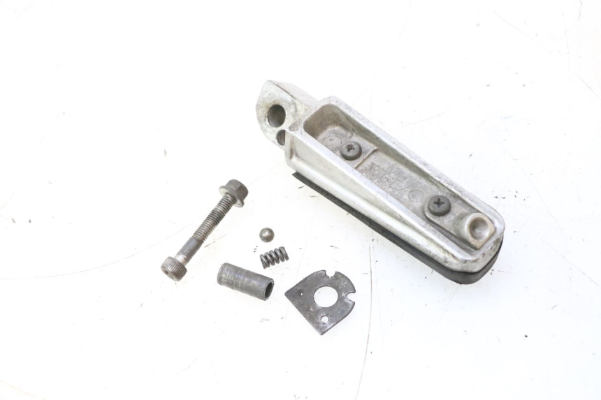 photo de LINKER ACHTERSTE VOETSTEUN YAMAHA FJR 1300 (2001 - 2005) - Technische close-up
