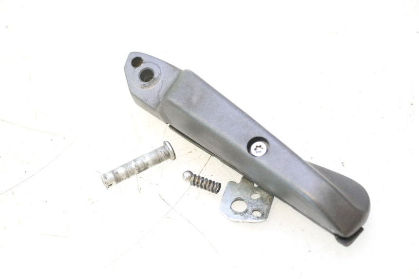 photo de LINKER ACHTERSTE VOETSTEUN HONDA FJS SILVER WING SILVERWING 400 (2005 - 2008) - Detail van het onderdeel