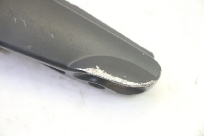 photo de ACHTERSTE LINKER VOETSTEUN PIAGGIO FLY 4T 50 (2013 - 2017) - Zoom op gebruiksstaat