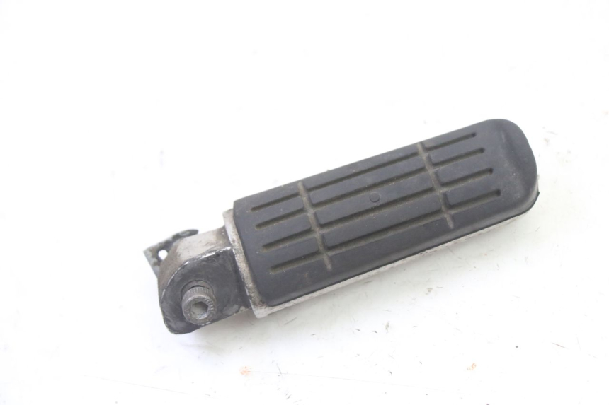 photo de ACHTERSTE LINKER VOETSTEUN YAMAHA FZ6 FAZER S2 600 (2007 - 2011) - Zoom op gebruiksstaat