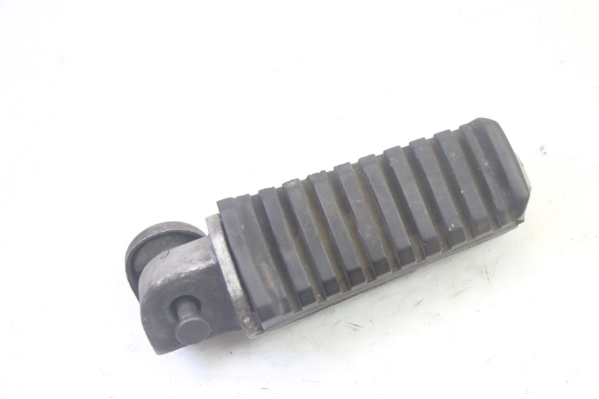 photo de ACHTERSTE LINKER VOETSTEUN KAWASAKI GPZ RX 1000 (1986 - 1988) - Zoom op gebruiksstaat