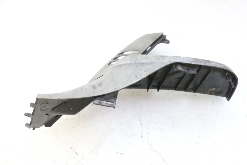 photo de ACHTERSTE LINKER VOETSTEUN KYMCO GRAND DINK 125 (2008 - 2014) - Technische close-up