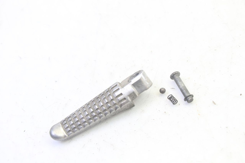 photo de ACHTERSTE LINKER VOETSTEUN SUZUKI GSF N BANDIT 600 (1996 - 1999) - Hoofdaanzicht