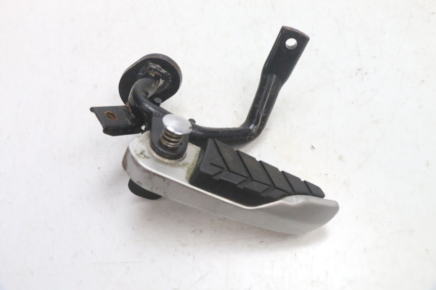 photo de ACHTERSTE LINKER VOETSTEUN SYM GTS EVO 125 (2009 - 2013) - Andere kijkhoek
