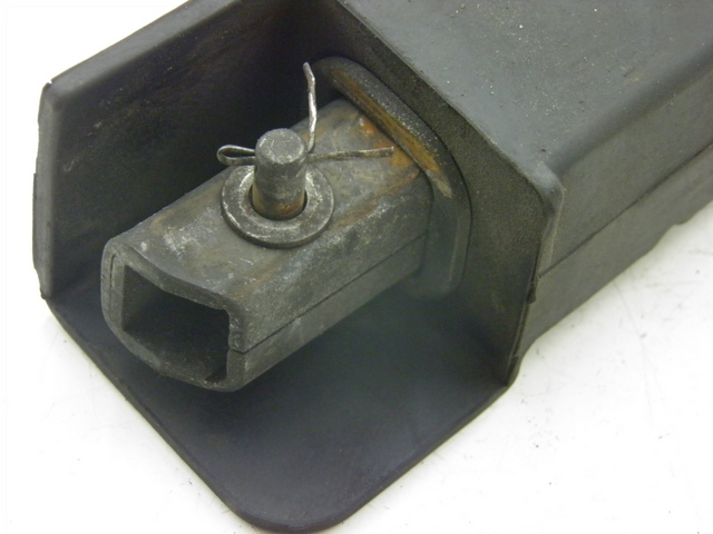 photo de ACHTERSTE LINKER VOETSTEUN HONDA FES PANTHEON 125 (2003 - 2007) - Hoofdaanzicht