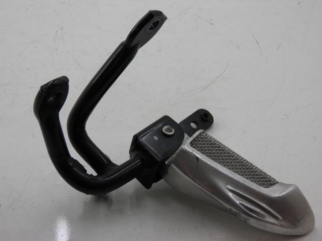 photo de ACHTERSTE LINKER VOETSTEUN HONDA NHX LEAD 110 (2008 - 2010) - Hoofdaanzicht