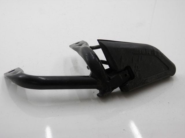 photo de ACHTERSTE LINKER VOETSTEUN HONDA SH 125 (2001 - 2003) - Detail van het onderdeel