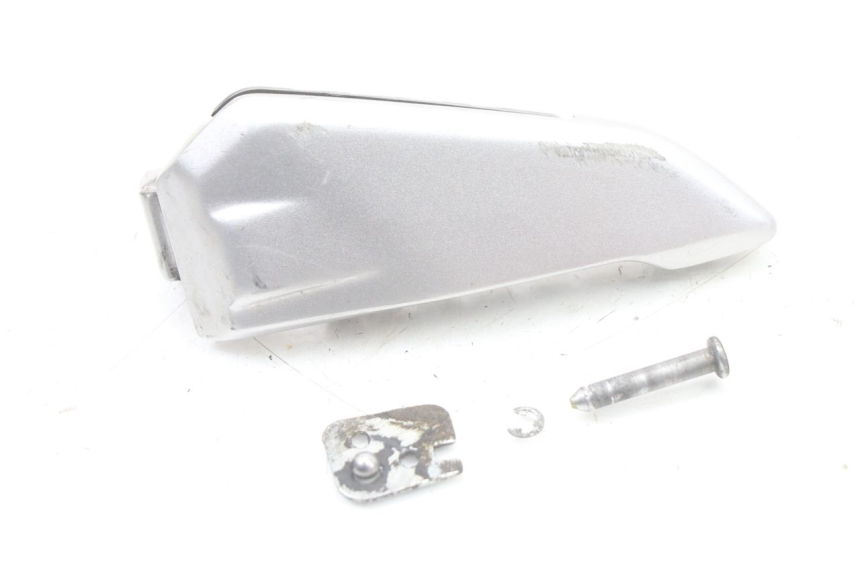 photo de ACHTERSTE LINKER VOETSTEUN HONDA SH i 300 (2015 - 2020) - Detail van het onderdeel