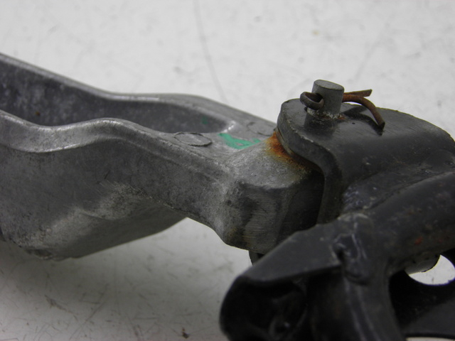 photo de ACHTERSTE LINKER VOETSTEUN JONWAY RANGER 125 (2006 - 2014) - Detail van het onderdeel