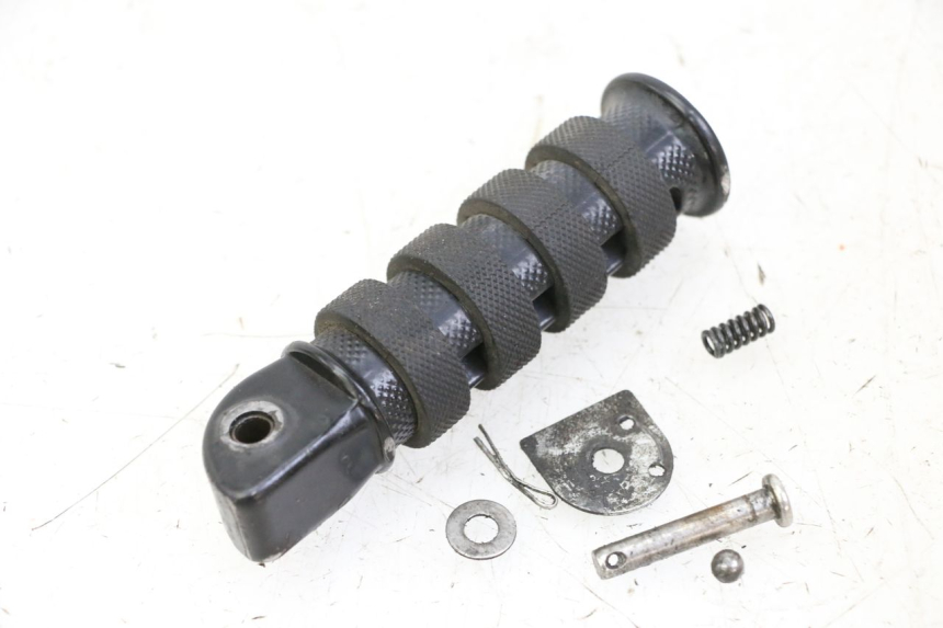 photo de ACHTERSTE LINKER VOETSTEUN KEEWAY K-LIGHT KLIGHT 125 (2018 - 2025) - Zoom op gebruiksstaat