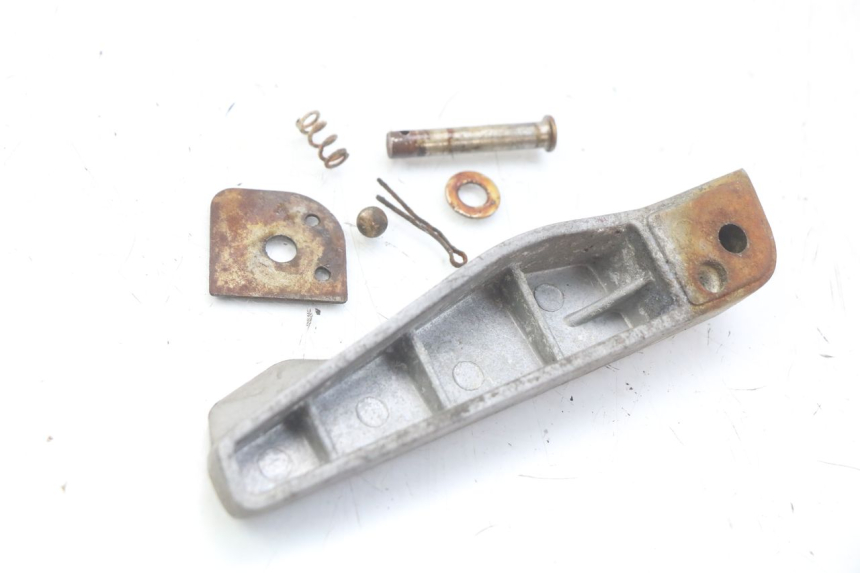 photo de ACHTERSTE LINKER VOETSTEUN RIDE KALLIO 50 (2010 - 2019) - Detail van het onderdeel