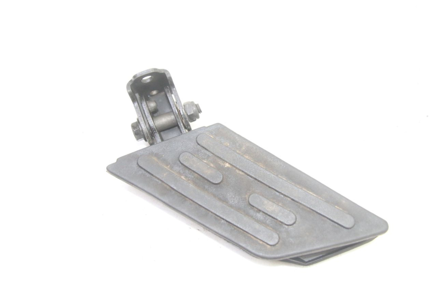 photo de ACHTERSTE LINKER VOETSTEUN PEUGEOT KISBEE 2T 50 (2010 - 2017) - Detail van het onderdeel