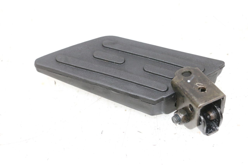 photo de ACHTERSTE LINKER VOETSTEUN PEUGEOT KISBEE 2T 50 (2010 - 2017) - Hoofdaanzicht