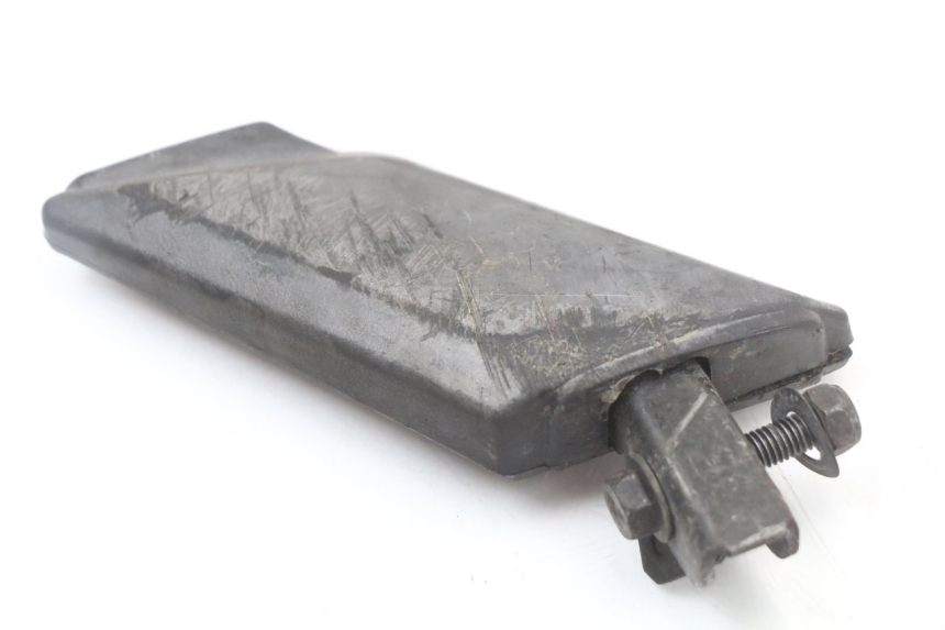 photo de ACHTERSTE LINKER VOETSTEUN PEUGEOT KISBEE 4T 50 (2018 - 2022) - Zoom op gebruiksstaat