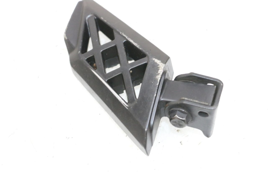 photo de ACHTERSTE LINKER VOETSTEUN PEUGEOT KISBEE 4T 50 (2018 - 2022) - Zoom op gebruiksstaat