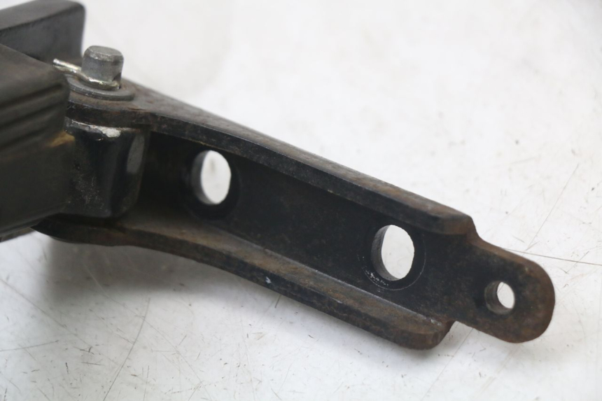 photo de ACHTERSTE LINKER VOETSTEUN PIAGGIO MP3 HPE 350 (2018 - 2020) - Zoom op gebruiksstaat