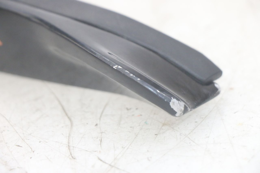 photo de ACHTERSTE LINKER VOETSTEUN PIAGGIO MP3 HPE 300 (2019 - 2026) - Bevestigingspunten