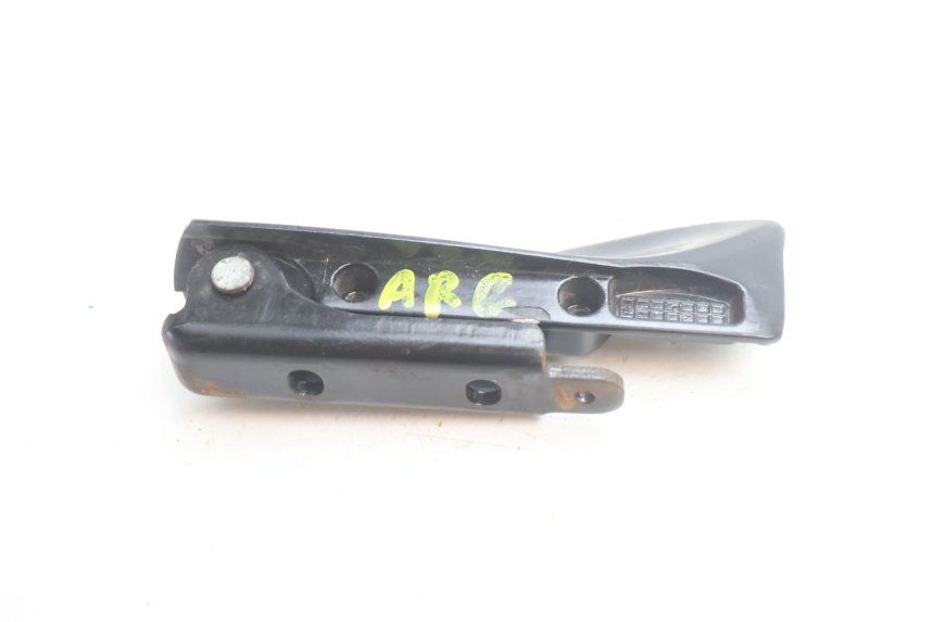 photo de LINKER ACHTERSTE VOETSTEUN PIAGGIO MP3 HPE 530 (2022 - 2026) - Technische close-up