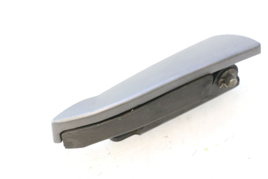 photo de ACHTERSTE LINKER VOETSTEUN PIAGGIO MP3 500 (2016 - 2018) - Bevestigingspunten