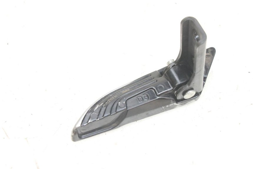 photo de ACHTERSTE LINKER VOETSTEUN PIAGGIO NEW TYPHOON 50 (2018 - 2021) - Detail van het onderdeel