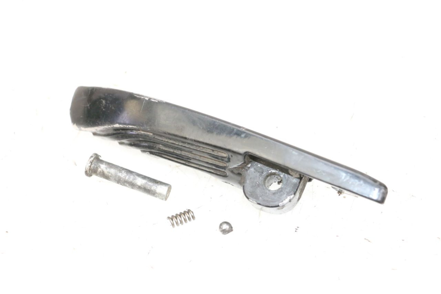 photo de ACHTERSTE LINKER VOETSTEUN PIAGGIO NEW TYPHOON 50 (2018 - 2021) - Detail van het onderdeel