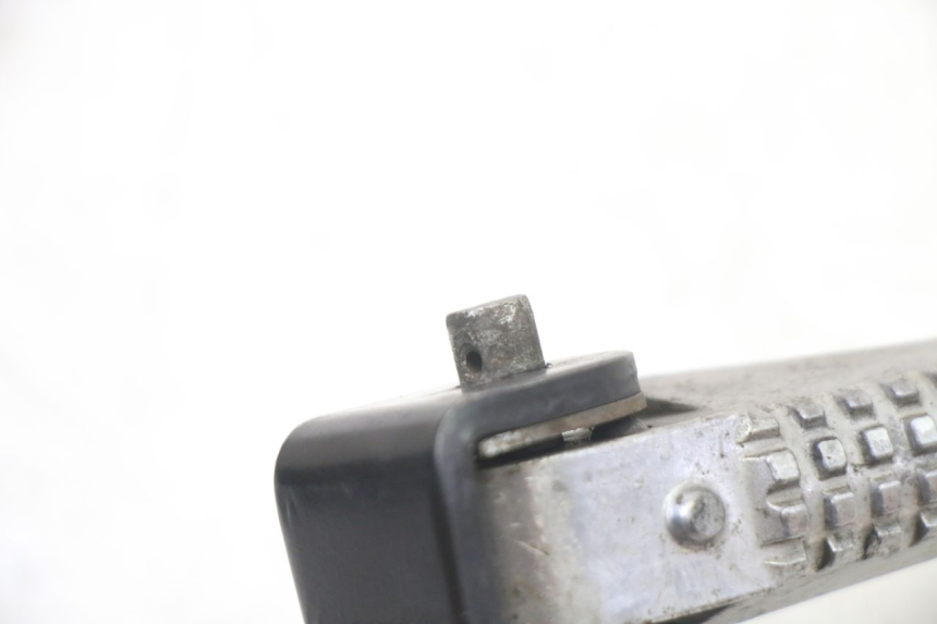 photo de ACHTERSTE LINKER VOETSTEUN PIAGGIO NRG POWER PUREJET 50 (2018 - 2021) - Bevestigingspunten