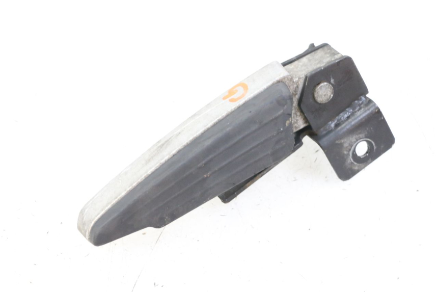 photo de ACHTERSTE LINKER VOETSTEUN PEUGEOT CITYSTAR 125 (2011 - 2017) - Detail van het onderdeel